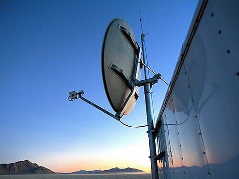 6 Schritte: Satellitenschüssel ausrichten und montieren ...