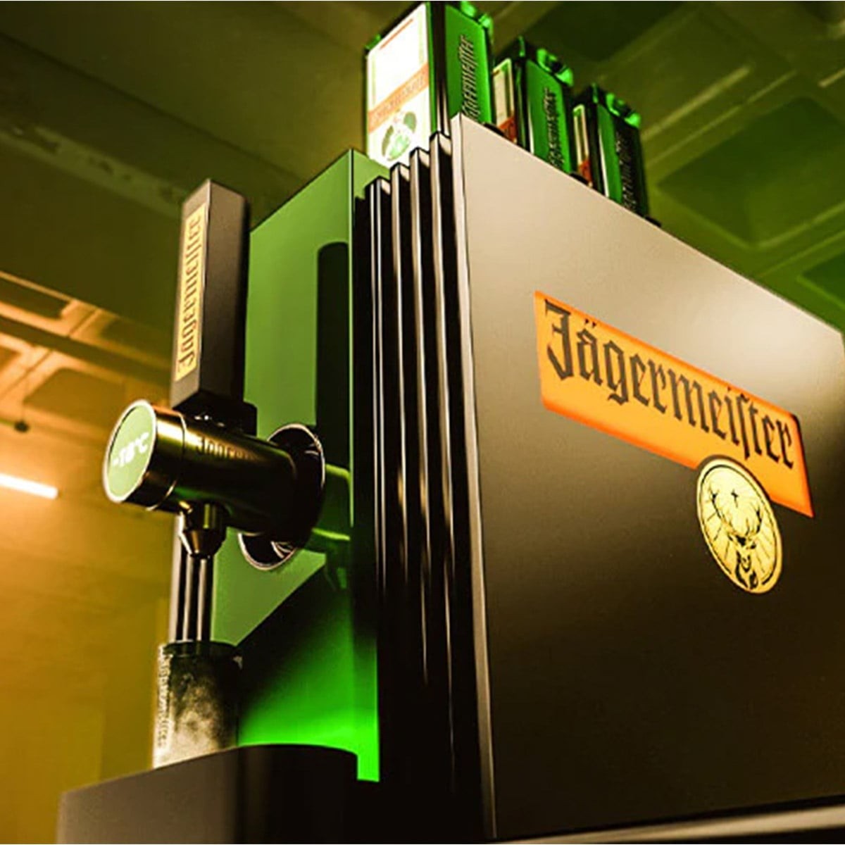 4. gene Jägermeister 3 bottle TAP machine
